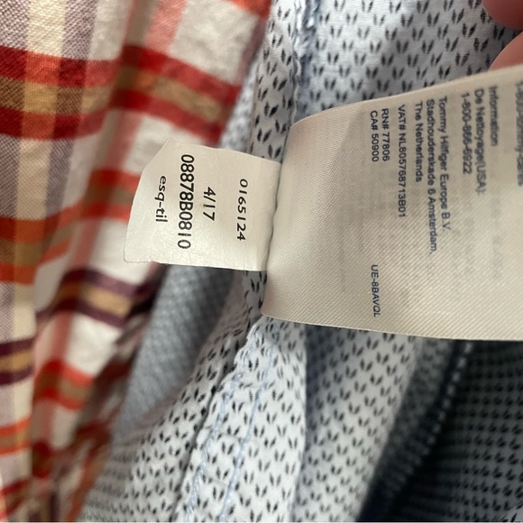 Tommy Hilfiger - Picture 5 of 6